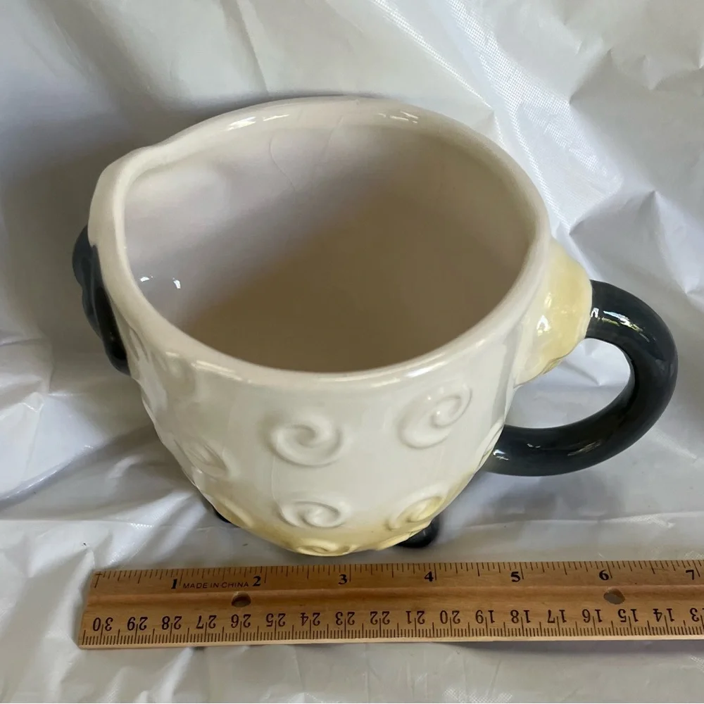 Pier 1 Imports Large 3 -D sheep shaped Coffee/ Tea Mug / Planter